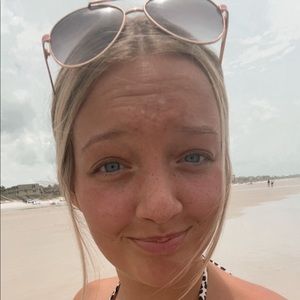 Meet your Posher, Ansley